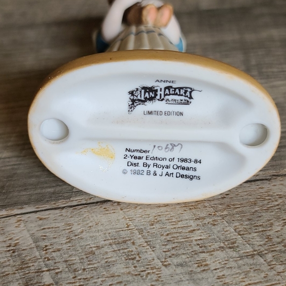 Jan Hagara "Anne" figurine and ornament - Picture 3 of 5